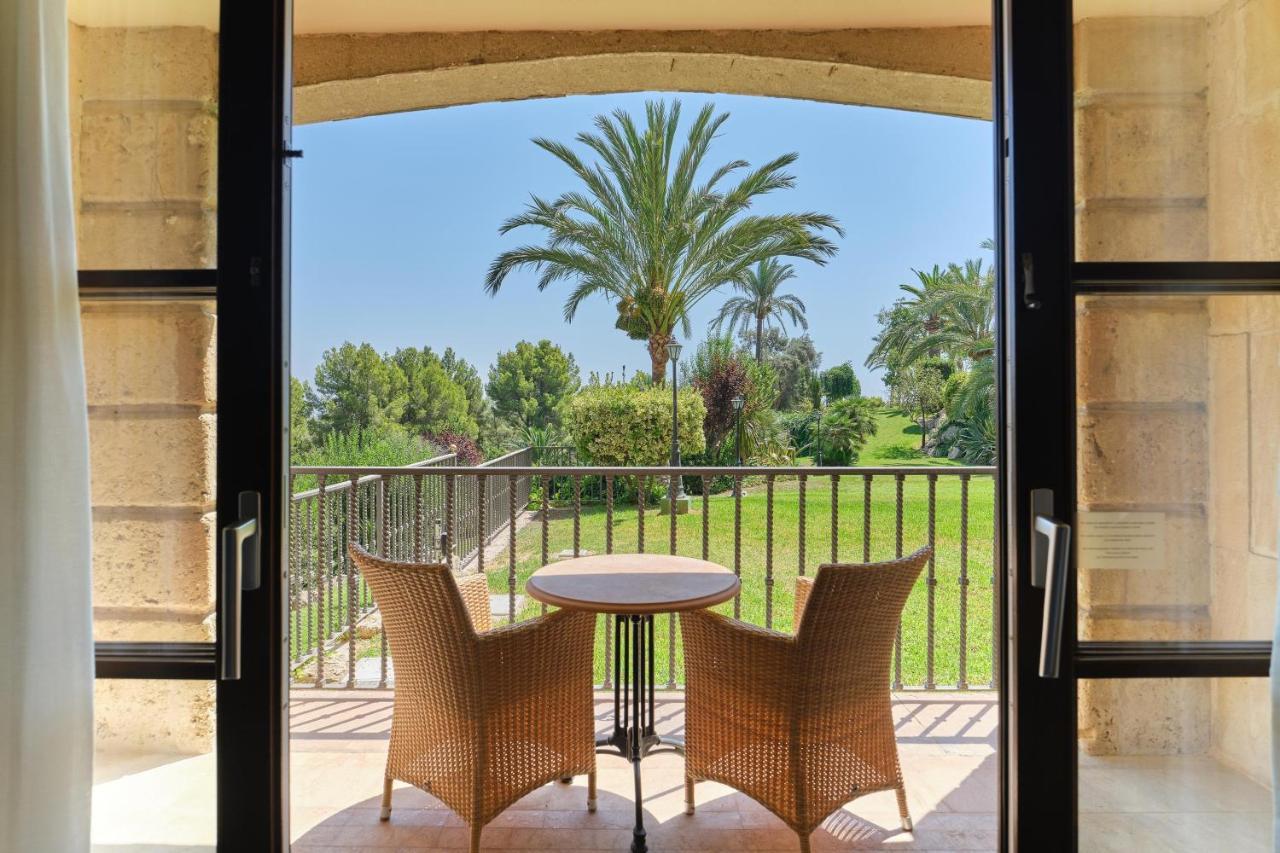 Deluxe Terrace King Room Balcony Garden View