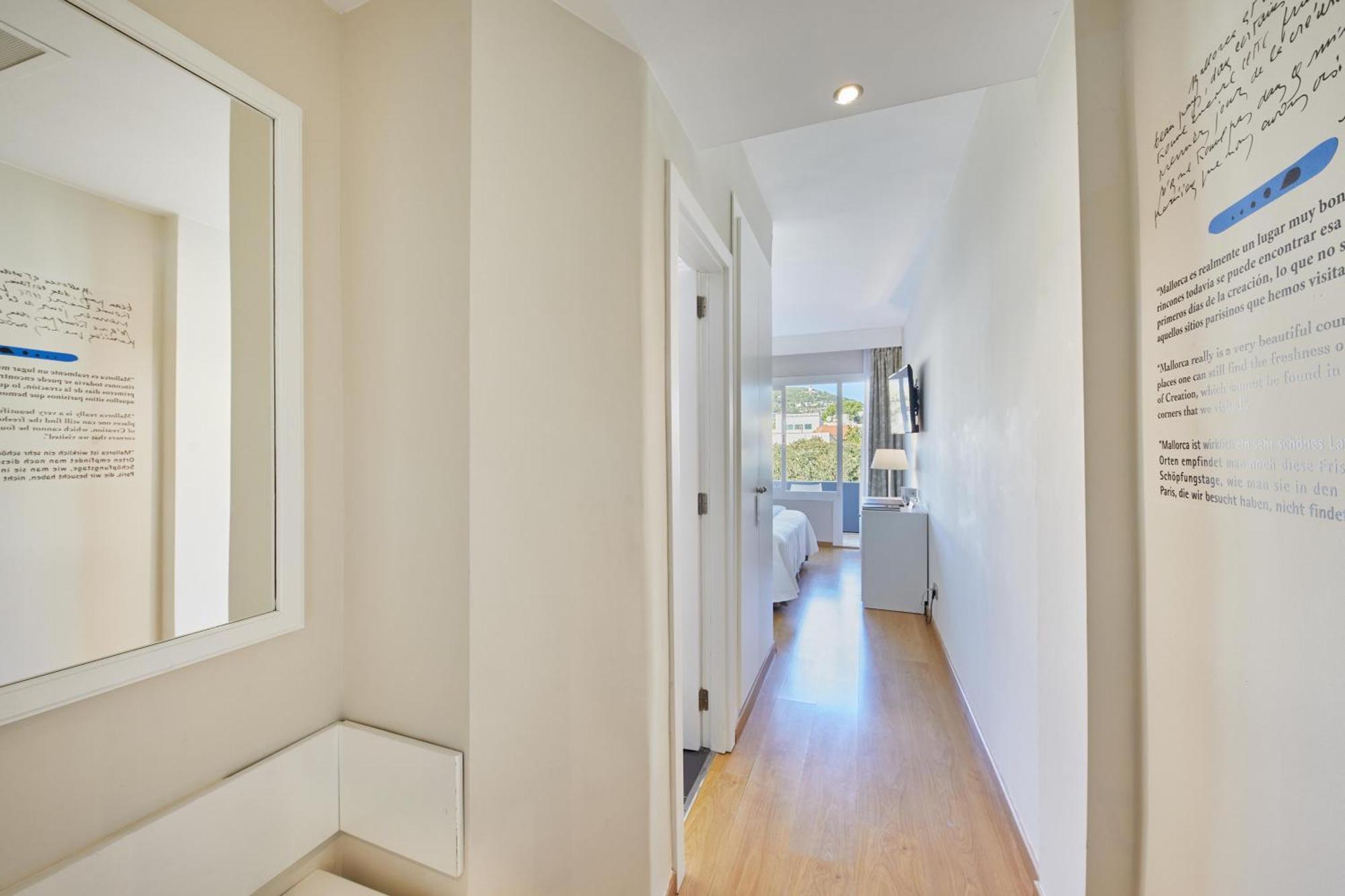 Double or Twin Room Balcony